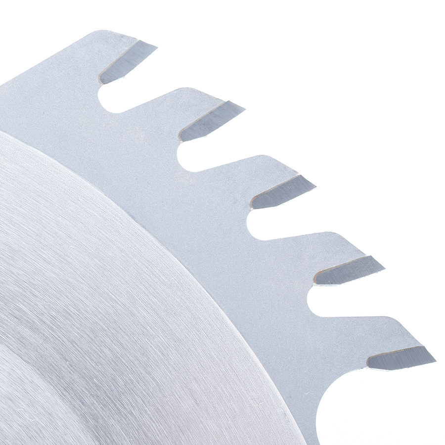 Amana 694004 Carbide Tipped Combination Ripping and Crosscut 9 Inch Dia x 40T 4+1, 15 Deg, 5/8 Bore